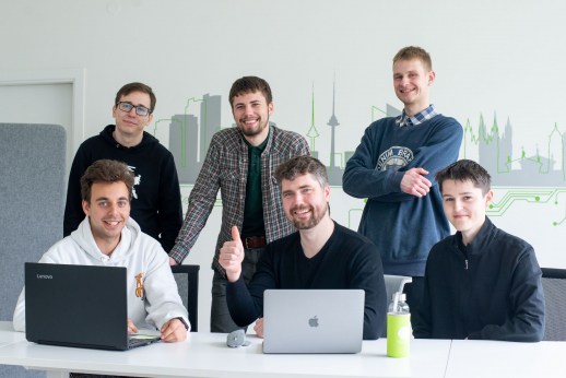 Vyksta papildomas priėmimas laisvoms vietoms užimti. Teik prašymą mokytis!