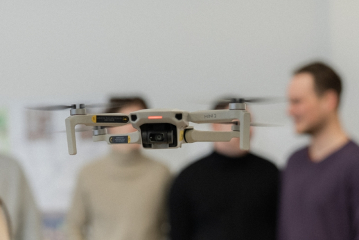 Dronų inžinerija – unikali koleginių studijų programa Vilniaus Kolegijoje