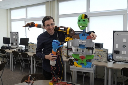 „Renkuosi studijuoti“. Vieta, kur teorinės žinios susijungia su praktika