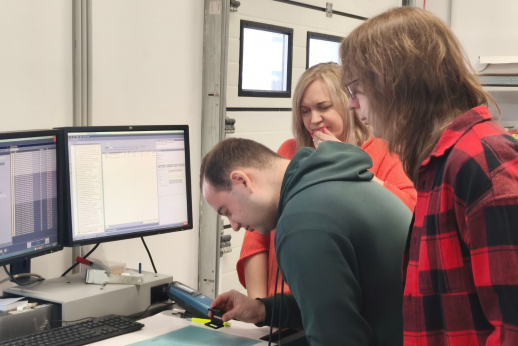 Kaip gimsta knyga? Kalbų centro studentai – leidykloje ir spaustuvėje