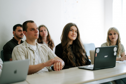 Nuo krizės iki paklausios karjeros: logistikos studijos MRU