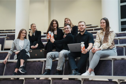 Politika ir komunikacija: studijos, jungiančios valdžią ir žodžio galią 