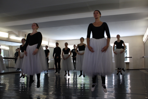 Studijuokite muzikinį teatrą 