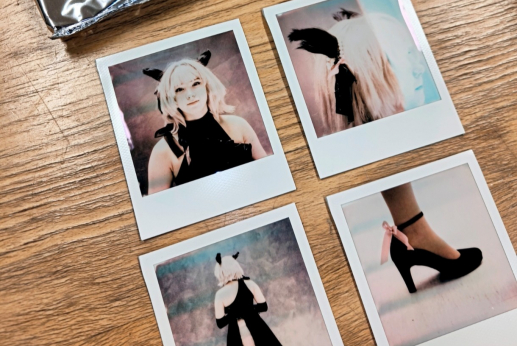 Universiteto popkultūros apraiškos „Polaroid“ atspauduose