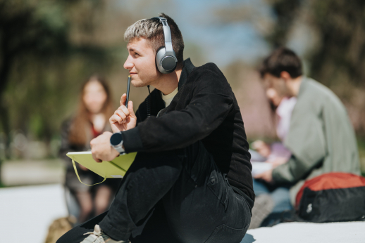 Universitetas ar kolegija? 10 klausimų, kurie padės apsispręsti