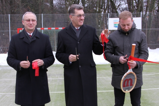 ASU atidarytas naujas Lauko sporto aikštynas ASU atidarytas naujas Lauko sporto aikštynas