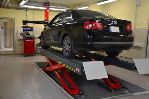 Automobilių remonto meistras per vienerius metus