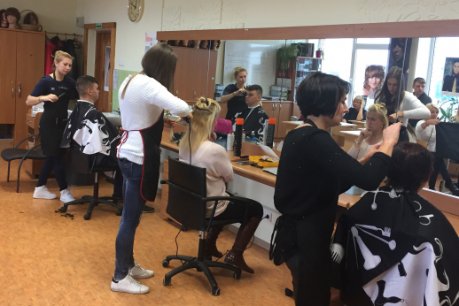 GALIMYBĖ MOKYTIS VAKARAIS